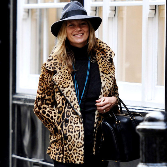 Kate Moss never ceases to impress us with her street-style savviness.
Kate Moss never ceases to impress us with her street-style savviness.