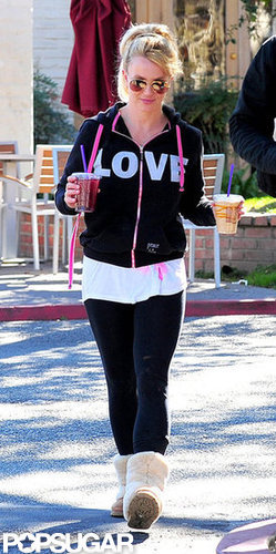 Britney Spears wore a "LOVE" sweatshirt when she stepped out to grab a couple smoothies in Calabasas, CA, one week after splitting with fiancé Jason Trawick.
Britney Spears wore a "LOVE" sweatshirt when she stepped out to grab a couple smoothies in Calabasas, CA, one week after splitting with fiancé Jason Trawick.