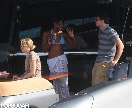Naomi Campbell and Leonardo DiCaprio chatted on a yacht.
Naomi Campbell and Leonardo DiCaprio chatted on a yacht.