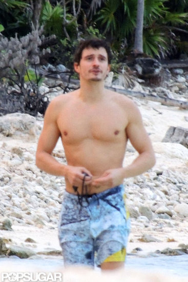 Orlando Bloom walked on the beach in Mexico on Wednesday.
Orlando Bloom walked on the beach in Mexico on Wednesday.