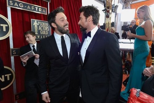 Ben Affleck and Hugh Jackman stopped for a chat on their way into the SAG Awards.
Ben Affleck and Hugh Jackman stopped for a chat on their way into the SAG Awards.