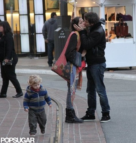 Marion Cotillard Kisses Guillaume Canet During Their Stay in LA Marion Cotillard Kisses Guillaume Canet During Their Stay in LA