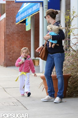 Jennifer Garner and Seraphina Affleck Do Breakfast Then Karate Jennifer Garner and Seraphina Affleck Do Breakfast Then Karate