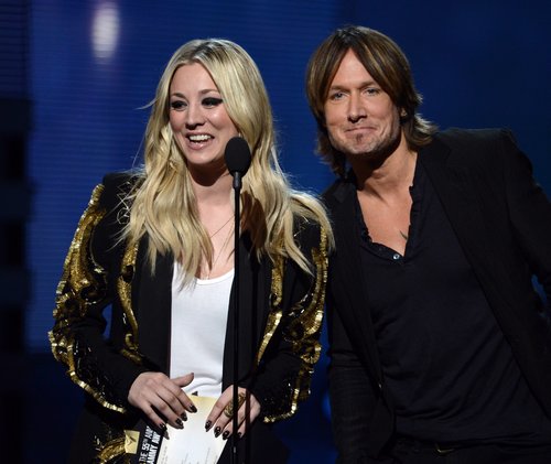 Kaley Cuoco and Keith Urban presented together.
Kaley Cuoco and Keith Urban presented together.