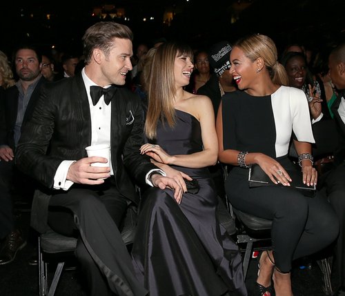 Justin Timberlake and Jessica Biel laughed in their seats with Beyoncé at the 2013 Grammy Awards.
Justin Timberlake and Jessica Biel laughed in their seats with Beyoncé at the 2013 Grammy Awards.
