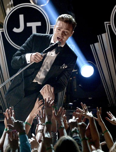 Justin Timberlake sang to the audience.
Justin Timberlake sang to the audience.