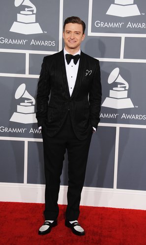 Justin Timberlake looked dapper in a tuxedo for the 2013 Grammy Awards on Sunday night.
Justin Timberlake looked dapper in a tuxedo for the 2013 Grammy Awards on Sunday night.