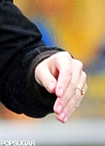 Kate Winslet Debuts Her Gold Wedding Ring Kate Winslet Debuts Her Gold Wedding Ring