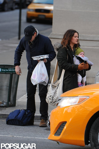 Drew Barrymore and her family hopped in a cab.
Drew Barrymore and her family hopped in a cab.
