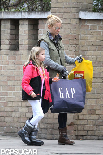 Gwyneth Paltrow carried a GAP bag as she shopped around London with Apple Martin.
Gwyneth Paltrow carried a GAP bag as she shopped around London with Apple Martin.