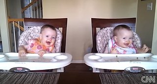 VIDEO: Ridiculously Cute Dancing Twins