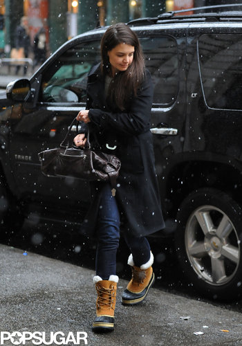Katie Holmes Breaks From FW as NYC Braces For a Blizzard Katie Holmes Breaks From FW as NYC Braces For a Blizzard
