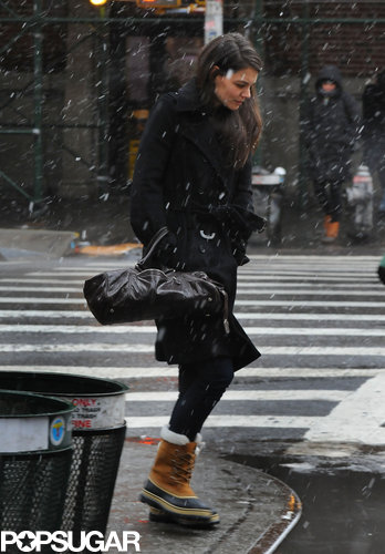 Katie Holmes Breaks From FW as NYC Braces For a Blizzard Katie Holmes Breaks From FW as NYC Braces For a Blizzard