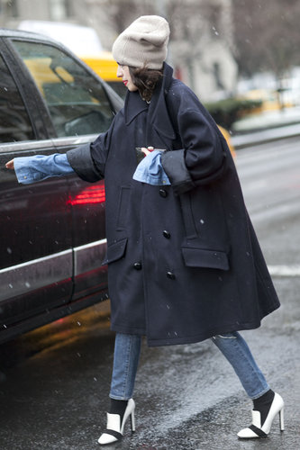 Leandra Medine made an oversize swing coat the focal point.
Leandra Medine made an oversize swing coat the focal point.