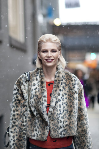 Pompadours are a fashion lover's best friend, and this woman's modified version is a great way to do the trend without feeling like you're trying too hard.
Pompadours are a fashion lover's best friend, and this woman's modified version is a great way to do the trend without feeling like you're trying too hard.