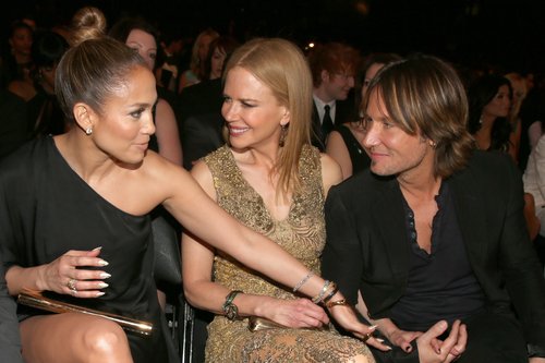 Jennifer Lopez chatted up Nicole Kidman and Keith Urban.
Jennifer Lopez chatted up Nicole Kidman and Keith Urban.