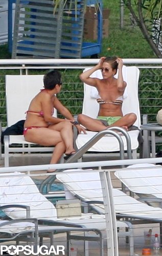 Jennifer Aniston chatted with a friend on a lounge chair in Miami in May of 2008.
Jennifer Aniston chatted with a friend on a lounge chair in Miami in May of 2008.