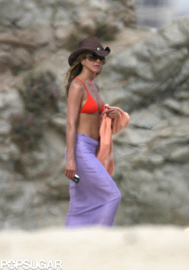Jennifer Aniston strolled on the sand in January of 2009 when she took a vacation in Mexico.
Jennifer Aniston strolled on the sand in January of 2009 when she took a vacation in Mexico.