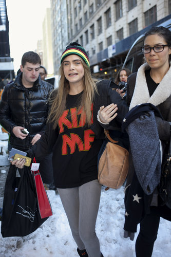 Cara Delevingne traded her catwalk look for a cool-girl t-shirt and beanie for another ode to the '90s.
Cara Delevingne traded her catwalk look for a cool-girl t-shirt and beanie for another ode to the '90s.