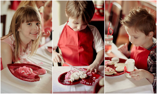Both boys and girls used their imaginations (with the help of sprinkles and icing) to decorate their cookies.
Source: Jenny Cookies
Both boys and girls used their imaginations (with the help of sprinkles and icing) to decorate their cookies.
Source: Jenny Cookies