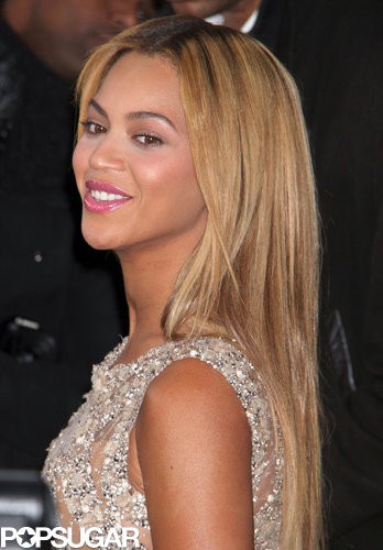 Beyoncé Gets Help From Jay-Z and Oprah at HBO Premiere Beyoncé Gets Help From Jay-Z and Oprah at HBO Premiere
