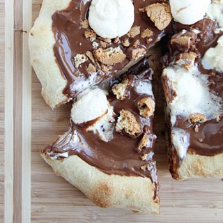 Almond Nutella Pizza Recipe