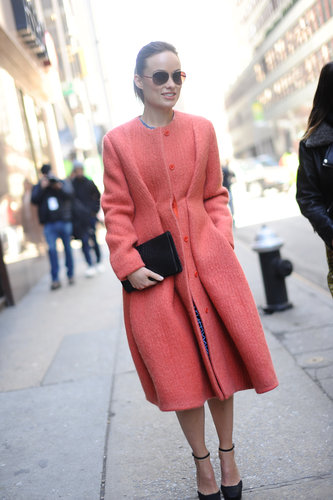 Olivia Wilde was on her way to Calvin Klein in an ultrafemme, cinched and pleated coat.
Olivia Wilde was on her way to Calvin Klein in an ultrafemme, cinched and pleated coat.