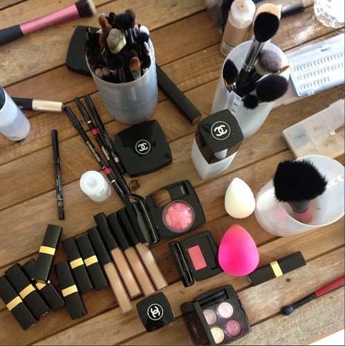 Celebrity makeup artist Beau Nelson got prepped for the Oscars.
Source: Instagram user beau_nelson
Celebrity makeup artist Beau Nelson got prepped for the Oscars.
Source: Instagram user beau_nelson
