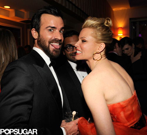 Justin Theroux and Elizabeth Banks goofed off at the Vanity Fair afterparty on Sunday night.
Justin Theroux and Elizabeth Banks goofed off at the Vanity Fair afterparty on Sunday night.