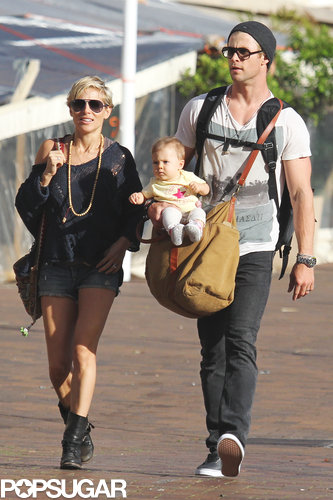 Chris Hemsworth and Elsa Pataky Stroll in Sydney With Baby India Chris Hemsworth and Elsa Pataky Stroll in Sydney With Baby India