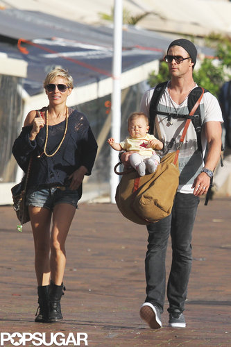 Chris Hemsworth and Elsa Pataky Stroll in Sydney With Baby India Chris Hemsworth and Elsa Pataky Stroll in Sydney With Baby India