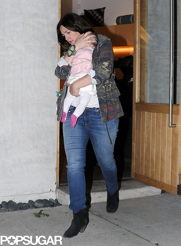 Drew Barrymore and Will Kopelman Stop to Shop With Baby Olive Drew Barrymore and Will Kopelman Stop to Shop With Baby Olive