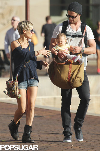 Chris Hemsworth and Elsa Pataky Stroll in Sydney With Baby India Chris Hemsworth and Elsa Pataky Stroll in Sydney With Baby India