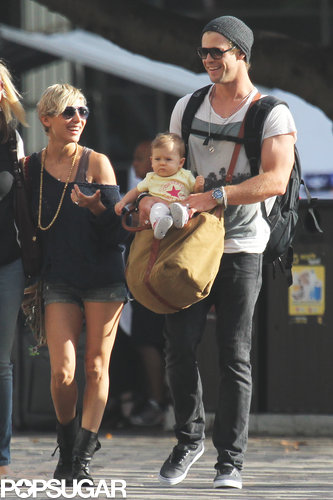 Chris Hemsworth and Elsa Pataky Stroll in Sydney With Baby India Chris Hemsworth and Elsa Pataky Stroll in Sydney With Baby India