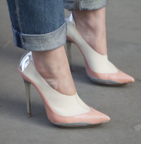 We love the colorblock effect on these modern pumps.
We love the colorblock effect on these modern pumps.