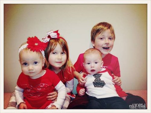 Tori Spelling managed to capture a Valentine's Day picture of all four of her kids — in coordinating outfits, too!
Source: ToriSpelling.com
Tori Spelling managed to capture a Valentine's Day picture of all four of her kids — in coordinating outfits, too!
Source: ToriSpelling.com