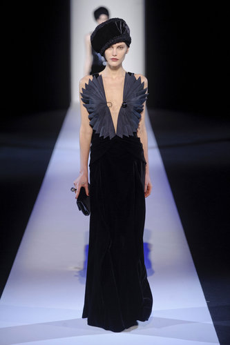 Giorgio Armani Fall 2013
Giorgio Armani Fall 2013