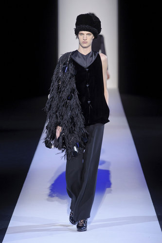 Giorgio Armani Fall 2013
Giorgio Armani Fall 2013