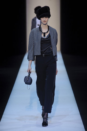 Giorgio Armani Fall 2013
Giorgio Armani Fall 2013