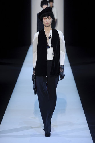 Giorgio Armani Fall 2013
Giorgio Armani Fall 2013