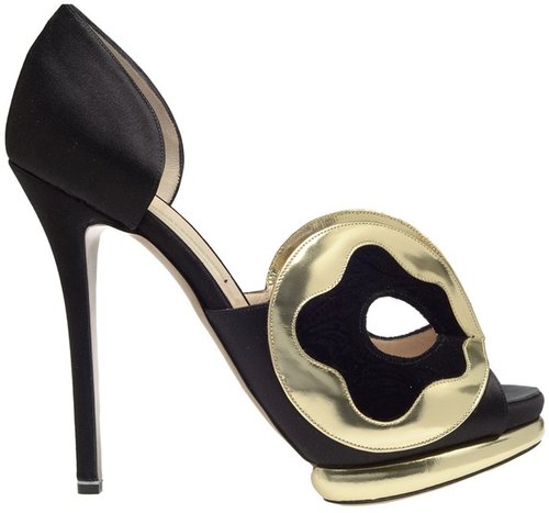 Nicholas Kirkwood Silk-satin d’orsay pumps with mask front