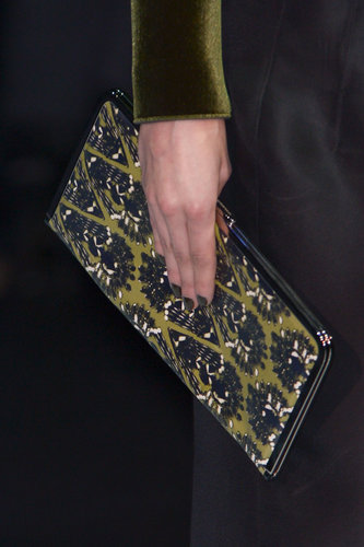 Emporio Armani Fall 2013
Emporio Armani Fall 2013