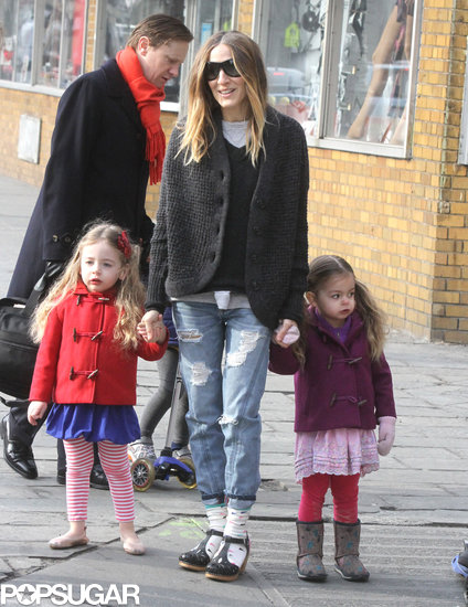 Sarah Jessica Parker took her twins, Tabitha and Loretta, for a stroll in NYC.
Sarah Jessica Parker took her twins, Tabitha and Loretta, for a stroll in NYC.