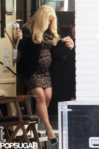 Eric and Maxwell Visit Hardworking Jessica on Set Eric and Maxwell Visit Hardworking Jessica on Set