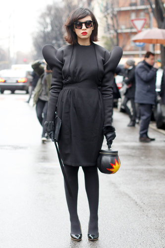 Voluminous shoulders emboldened this LBD.
Voluminous shoulders emboldened this LBD.