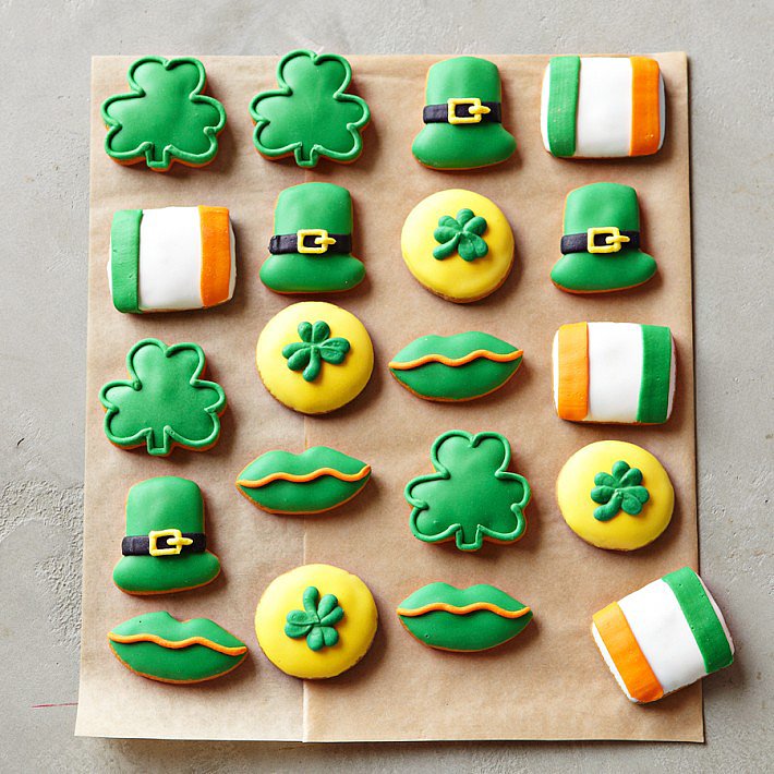 St. Patrick's Day Mini Vanilla Iced Cookies St. Patrick's Day Mini Vanilla Iced Cookies