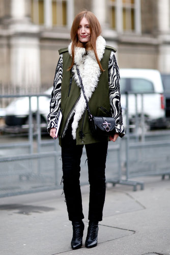 Ample texture, even on her distressed denim, gave this showgoer's separates added dimension.
Ample texture, even on her distressed denim, gave this showgoer's separates added dimension.