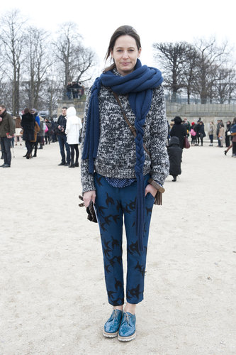 Print mixing in a cool blue palette adds up to a standout look outside the shows.
Print mixing in a cool blue palette adds up to a standout look outside the shows.