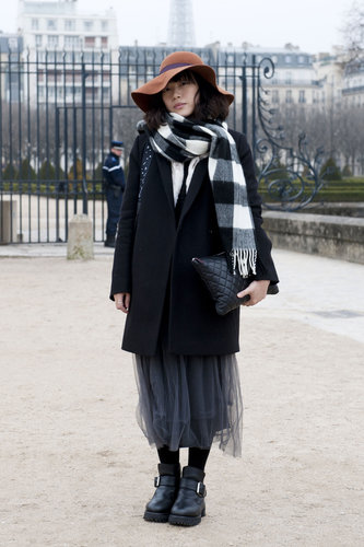 Heavy layers got a boho twist with a well-placed floppy hat.
Heavy layers got a boho twist with a well-placed floppy hat.