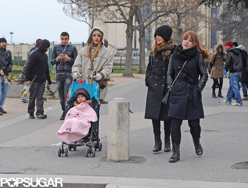Jessica Alba and Honor Strike a Sweet Pose in Paris Jessica Alba and Honor Strike a Sweet Pose in Paris